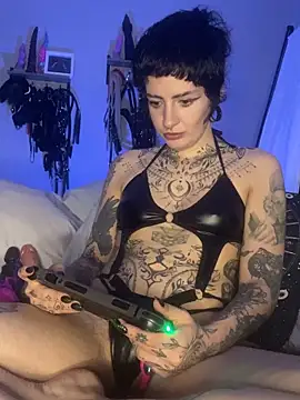 littleinkedblaise666 online show from December 20, 2025, 6:48 pm