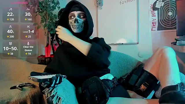 cos operator online show from October 23, 2025, 5:12 pm