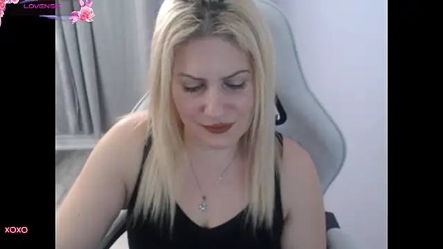 Snapshot of BellaStar84 chatting on October 6, 2025, 12:24 pm BellaStar84 online show from October 6, 2025, 12:24 pm