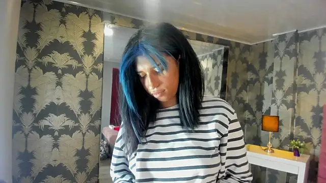 Karin Ks online show from November 5, 2025, 7:14 pm