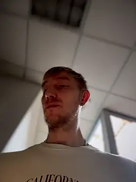 MilanModel online show from March 28, 2026, 3:00 pm