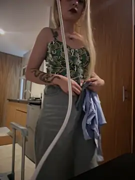 LoganPeny online show from March 19, 2026, 5:33 am