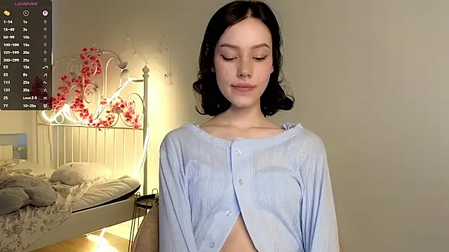 Snapshot of glamourr chatting on October 3, 2025, 8:55 am glamourr online show from October 3, 2025, 8:55 am