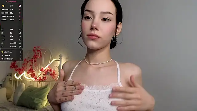 Snapshot of glamourr chatting on January 9, 2026, 9:45 am glamourr online show from January 9, 2026, 9:45 am