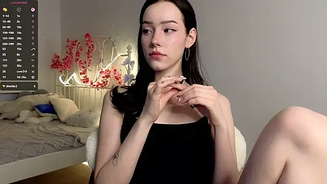 Snapshot of glamourr chatting on February 13, 2026, 9:16 am glamourr online show from February 13, 2026, 9:16 am