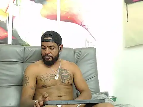 BladeFoxxx1 online show from November 14, 2025, 5:50 am