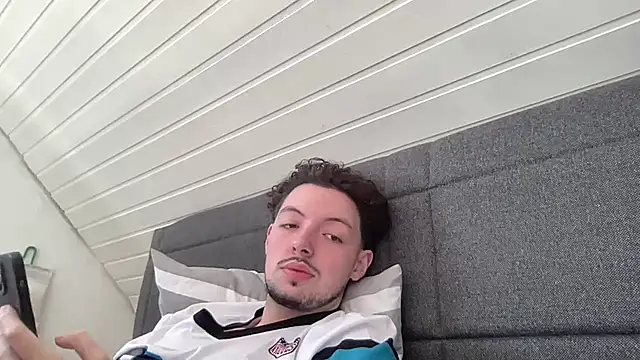 Sabo01 online show from March 18, 2025, 9:09 am