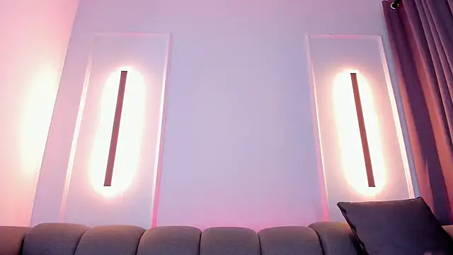 karol white  online show from March 22, 2025, 7:04 am