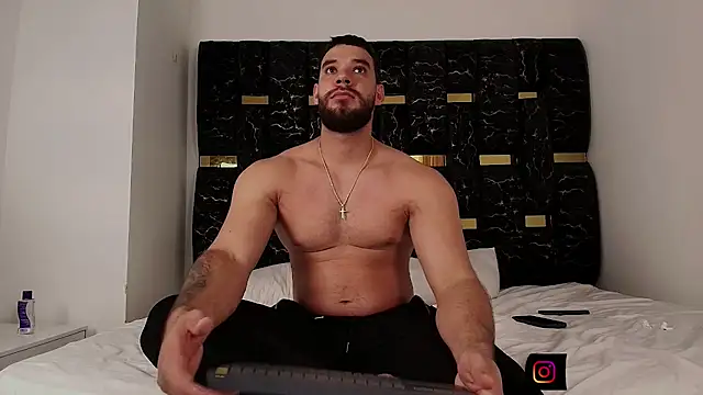 Snapshot of chris_blake__ chatting on September 23, 2025, 7:06 pm chris blake   online show from September 23, 2025, 7:06 pm