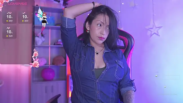 Snapshot of Madison_Mayer chatting on September 13, 2025, 2:50 pm Madison Mayer online show from September 13, 2025, 2:50 pm