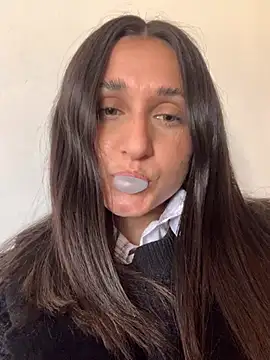luci brecman online show from May 26, 2026, 3:19 pm
