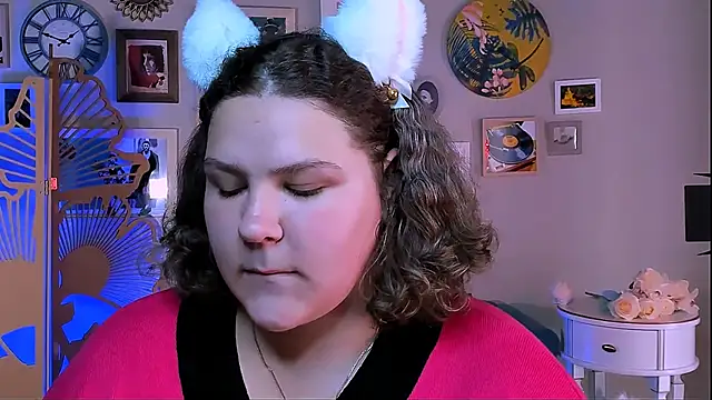 FlorenceAnderson online show from September 17, 2025, 7:21 am