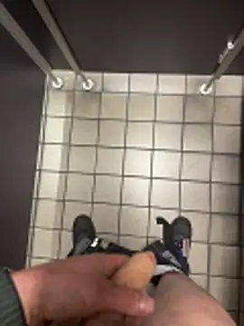 wassermann8484 online show from April 15, 2026, 10:33 am