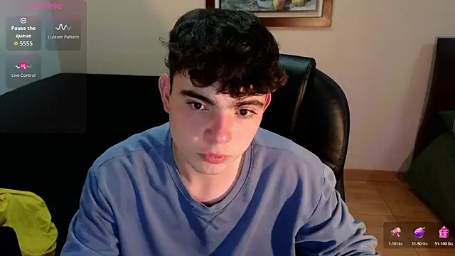 lukeboyce33 online show from March 18, 2026, 4:04 am