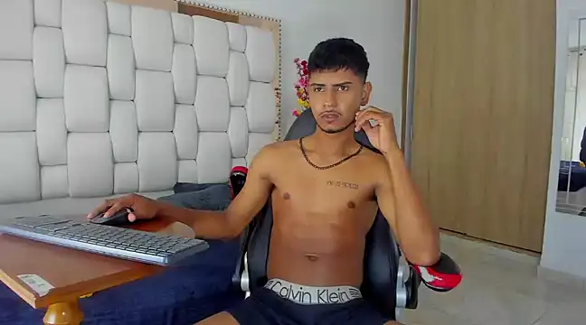 FelipeBrais online show from March 14, 2025, 4:19 pm