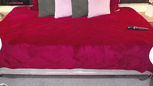 Snapshot of ailyn_maury chatting on February 2, 2026, 1:32 pm ailyn maury online show from February 2, 2026, 1:32 pm