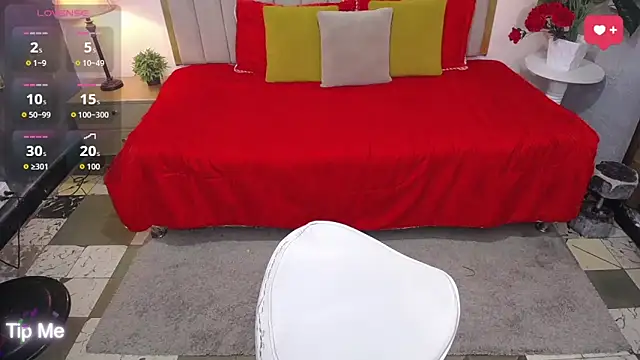 Snapshot of ailyn_maury chatting on March 6, 2026, 1:29 pm ailyn maury online show from March 6, 2026, 1:29 pm