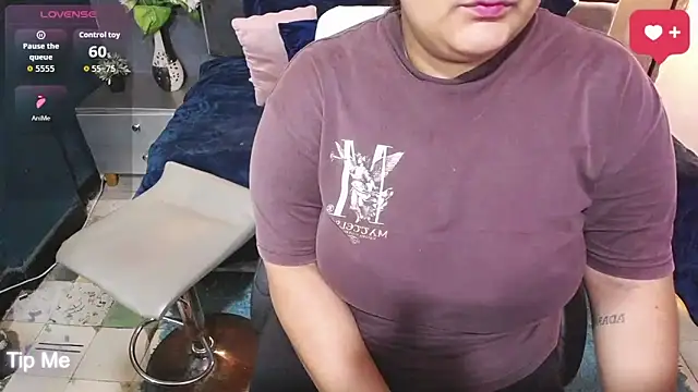 Snapshot of ailyn_maury chatting on March 13, 2026, 1:12 am ailyn maury online show from March 13, 2026, 1:12 am