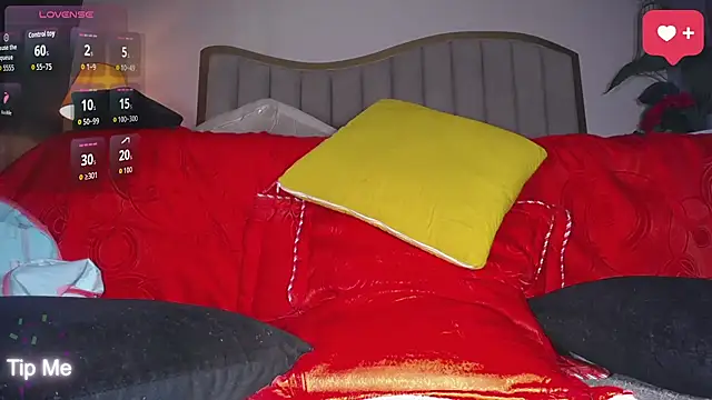 Snapshot of ailyn_maury chatting on March 31, 2026, 1:33 pm ailyn maury online show from March 31, 2026, 1:33 pm