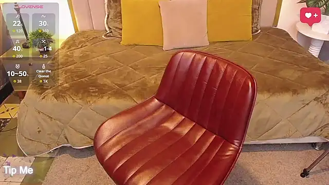 Snapshot of ailyn_maury chatting on April 7, 2026, 1:00 pm ailyn maury online show from April 7, 2026, 1:00 pm