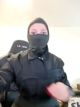 MeCherryy online show from February 16, 2026, 1:29 pm