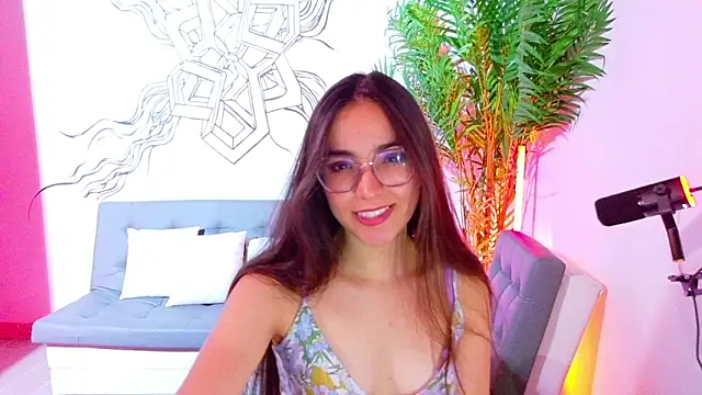 Snapshot of Emmi_Roberts chatting on February 28, 2026, 12:22 am Emmi Roberts online show from February 28, 2026, 12:22 am