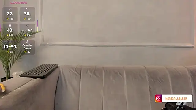 Kendallbleer online show from November 20, 2025, 11:43 am