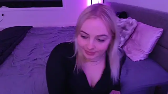 margot robbie7 online show from February 18, 2026, 11:55 pm