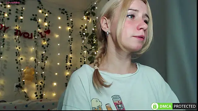 Snapshot of Mia__Kitty chatting on October 9, 2025, 6:39 pm Mia Kitty online show from October 9, 2025, 6:39 pm