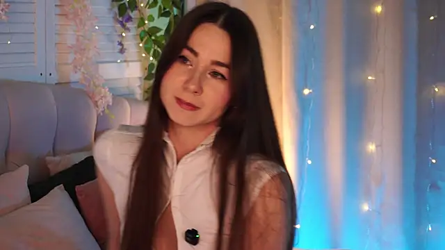 EvaMossi online show from April 17, 2026, 8:17 am