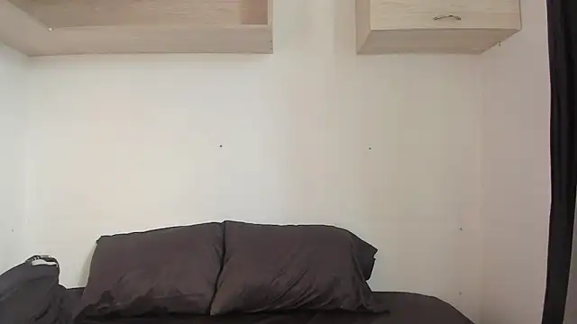 Hanna Evans   online show from June 11, 2026, 12:14 pm