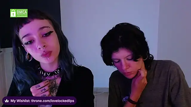 lovelockedlips online show from March 17, 2026, 4:50 am