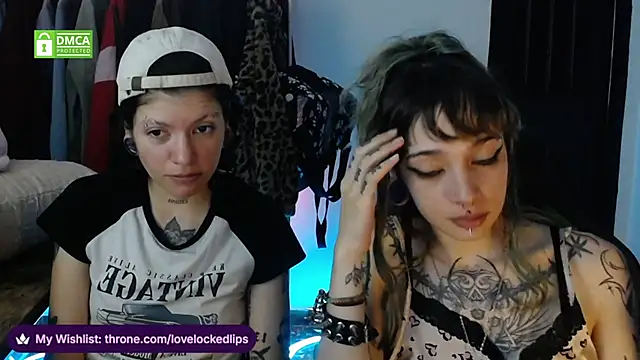 lovelockedlips online show from May 27, 2026, 3:20 pm