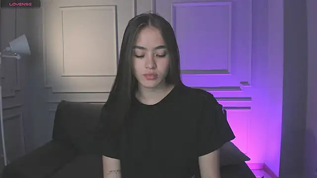 MaiaCollins online show from October 12, 2025, 5:34 pm