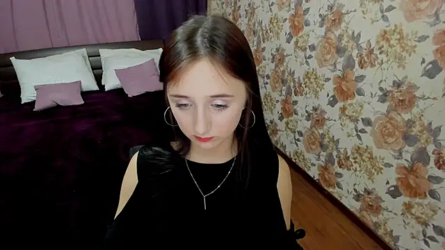 JulietMonli online show from September 14, 2025, 7:13 pm