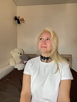 Nikusia online show from October 5, 2025, 7:50 am