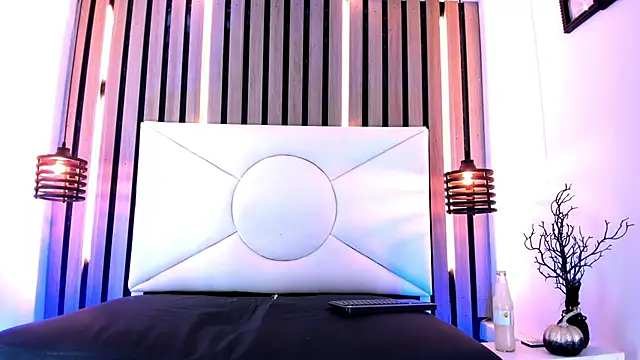 Jhojan twink online show from October 21, 2025, 11:44 am