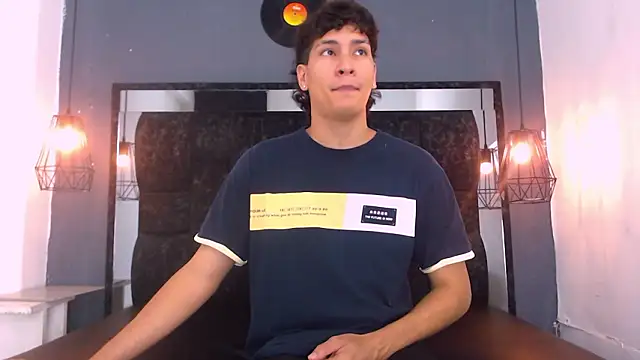 Snapshot of Jhojan_twink chatting on March 25, 2026, 1:39 pm Jhojan twink online show from March 25, 2026, 1:39 pm