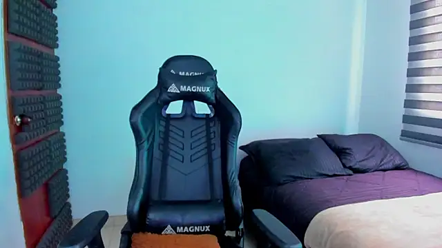 hannarusso online show from March 9, 2026, 8:02 pm