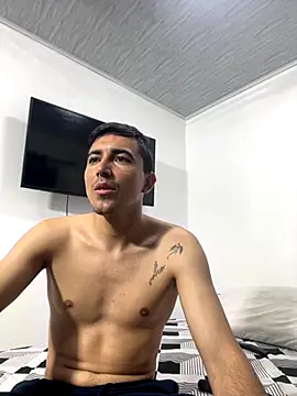 pareja curiosa19 online show from October 29, 2025, 2:14 am