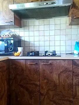 emiliemilf online show from March 16, 2026, 8:24 pm