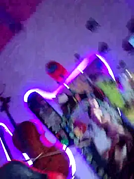 Snapshot of Sukychan_ chatting on November 12, 2025, 7:13 pm Sukychan online show from November 12, 2025, 7:13 pm