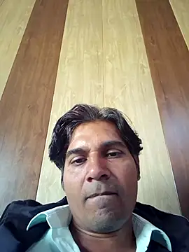 Snapshot of johnny8731 chatting on November 9, 2025, 6:33 am johnny8731 online show from November 9, 2025, 6:33 am