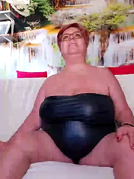 Snapshot of QueenPammy1 chatting on February 13, 2025, 11:28 am QueenPammy1 online show from February 13, 2025, 11:28 am