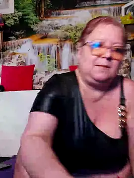 Snapshot of QueenPammy1 chatting on October 15, 2025, 6:13 am QueenPammy1 online show from October 15, 2025, 6:13 am