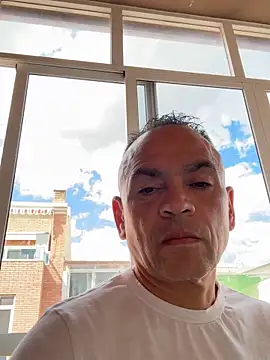 Snapshot of mateocali25 chatting on May 13, 2026, 2:36 pm mateocali25 online show from May 13, 2026, 2:36 pm