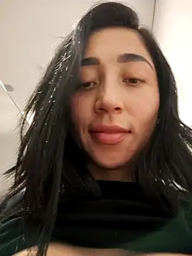 Elowyn online show from February 19, 2026, 11:23 pm