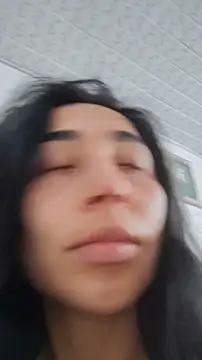 Elowyn online show from February 22, 2026, 3:32 pm