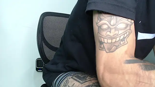 Snapshot of bigdick_monster1 chatting on February 8, 2026, 4:27 am bigdick monster1 online show from February 8, 2026, 4:27 am