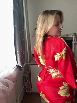 mollygirll online show from April 3, 2026, 1:09 pm